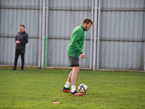 Bursaspor’da Ali Aköz Yönetiminde Ümraniyespor Maçı Hazırlıkları Sürdü