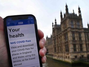 İ̇ngiltere’de Avam Kamarası’ndan Yeni Covid-19 Kısıtlamalarına Onay