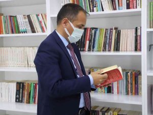 Isparta’da 40 Günde 100 Okula Kütüphane Yapıldı