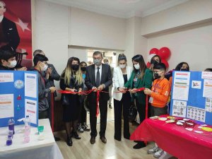 Adana’da 4006 Tübi̇tak Bilim Fuarı