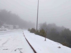 Spil’de Kar Kalınlığı 5 Santimetreye Ulaştı