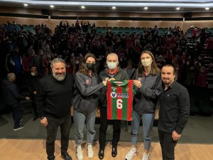 Turgutlu’da Voleybol Paneline Büyük İlgi