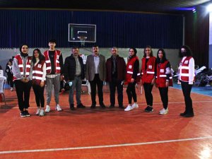 Öğrencilerden Kan Bağışına Destek