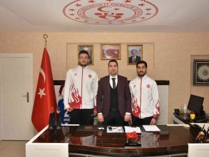 Elazığlı Sporcular, Karadağ’dan Madalyayla Döndü