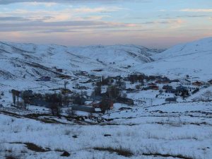 Erzincan’ın Yüksek Kesimlerinde Kar Yağışı Etkili Oldu