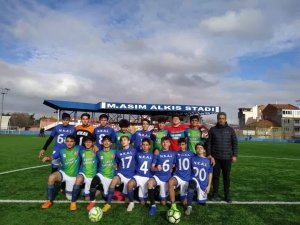 Simav’ın Genç Erkek Futbol Takımı İl Şampiyonu Oldu