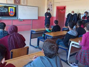 “Meslek Tanıtım Günleri” Düzenleyen Öğrencilere Jandarma Sürprizi