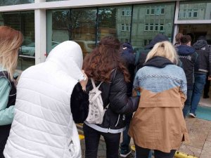 Samsun’da Sokak Satıcılarına Uyuşturucu Operasyonunda 5 Kişi Adliyeye Sevk Edildi