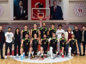 Altınova, Basketbolda Şampiyonluğa Oynuyor