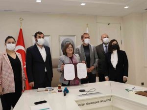 27 Megavatlık Güneş Enerjisi Santrali İçin Resmi İmzalar Atıldı