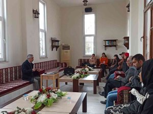 Üniversite De "Özgür Düşünce Geleneği" Konulu Söyleşi