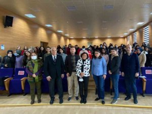 Nevü’de Okuma Ve Tartışma Etkinliği Düzenlendi