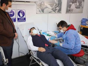 Kaymakam Tunç’tan Kan Bağışına Destek
