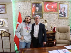 Şampiyon Erolcan Yine Altın Madalyayla Döndü