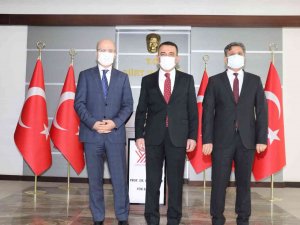 Yök Başkanı Özvar, Siirt Valisi Hacıbektaşoğlu’nu Ziyaret Etti