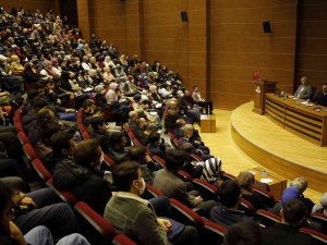 Gaziantep’te Sezai Karakoç Anısına Konferans