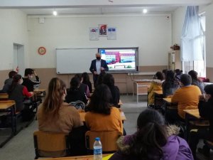8. Sınıf Öğrencilerine Mesleki Eğitim Semineri