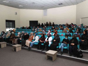 Van Büyükşehir Belediyesi Kadın Seminerlerini Sürdürüyor