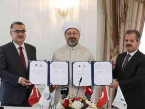 “Bir Hafız Yetiştiriyorum Projesi İ̇ş Birliği Protokolü” İmzalandı