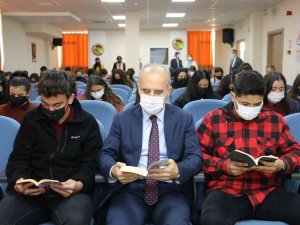 Cumhuriyet Başsavcısı İ̇nal, Öğrencilerle Birlikte Kitap Okudu