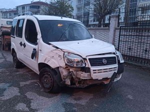 ’Dur’ İhtarına Uymayarak Kaçan Araç Sulama Kanalına Uçtu: 3 Yaralı