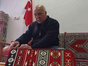 Atalarından Kendine Kalan Mesleği Sürdürüyor