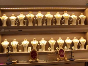 Vatandaştaki Gram Altının İniş Ve Çıkış Beklentisi Kuyumculuk Sektöründe Satışları Durgunlaştırdı