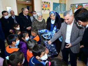 Başkan Çınar, Okulları Ziyaret Etti