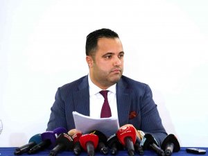 Rezan Epözdemir: "Galatasaray Spor Kulübü Derneği Yönetim Kurulundaki Görevimden İstifa Etmiyorum"