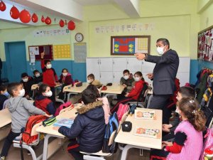 Müdür Tatlı İ̇vrindi’de Öğretmen Ve Öğrencilerle Buluştu