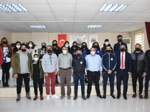 Bozkurt, İ̇nönü Oryantiring Takımını İ̇zmir’e Uğurladı