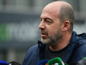 Deniz Kolgu: “Bursaspor’un Bundan Sonraki Teknik Direktörü 3 Ya Da 4 Haftalık Olamaz”