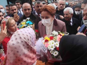 Akşener, Gaziantep’te Esnafı Ziyaret Etti