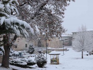 Sivas’ta 40 Köy Yolu Ulaşıma Kapandı