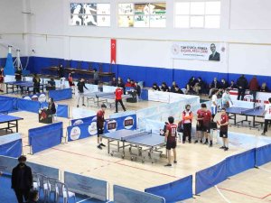 Masa Tenisinde Kupalar Sahiplerini Buldu