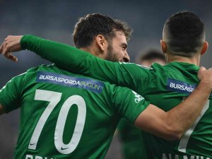 Bursaspor Sahasında Royal Hastanesi Bandırmaspor’u Konuk Ediyor