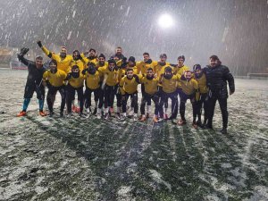 Kayserigücü Fk, Son Antrenmanını Kar Altında Yaptı