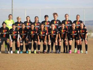 Kayserispor Kadın Futbol Takımı İlk Maçına Çıkıyor