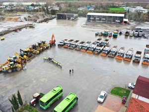 Sakarya Büyükşehir, 52 Araç Ve 88 Personelle Karla Mücadeleye Hazır