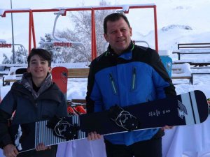 Kayakcılara Malzeme Yardımı Yapıldı