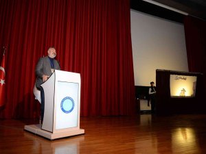 Karagöz Ve Hacivat Üniversitede