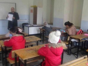 Gercüş’te ’Kitap Kurdu’ Yarışması Düzenlendi