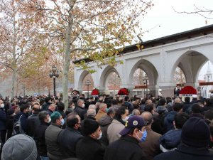 Eski Başbakan Yardımcısı Emrullah İ̇şler’in Babası Son Yolculuğuna Uğurlandı