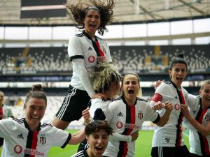 Turkcell Kadınlar Süper Ligi: Beşiktaş Vodafone: 2 - Fenerbahçe: 1 (Maç Sonucu)