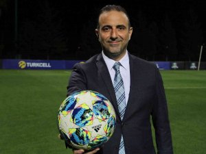Özbayraktar: "Kadın Futbolunun Gelişimine Destek Oluyoruz"