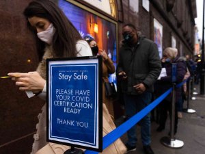 Omicron’un Hızla Yayıldığı Londra’da "Olağanüstü Durum" İlan Edildi