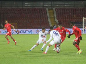 Spor Toto 1. Lig: Balıkesirspor: 3 - Altınordu: 4