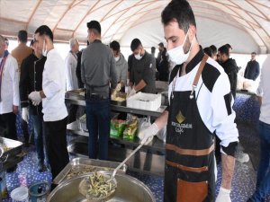 Şırnak'ta 'Hamsi Günü' Etkinliğinde 1,5 Ton Hamsi İkram Edildi