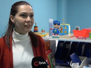 Otizmli Çocuğu İçin Bin Kilometre Yol Kat Edip Diyarbakır’a Geldi