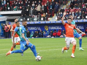 Çaykur Rizespor Malatyaspor'u da Geçti Evinde 5. Vitese Taktı